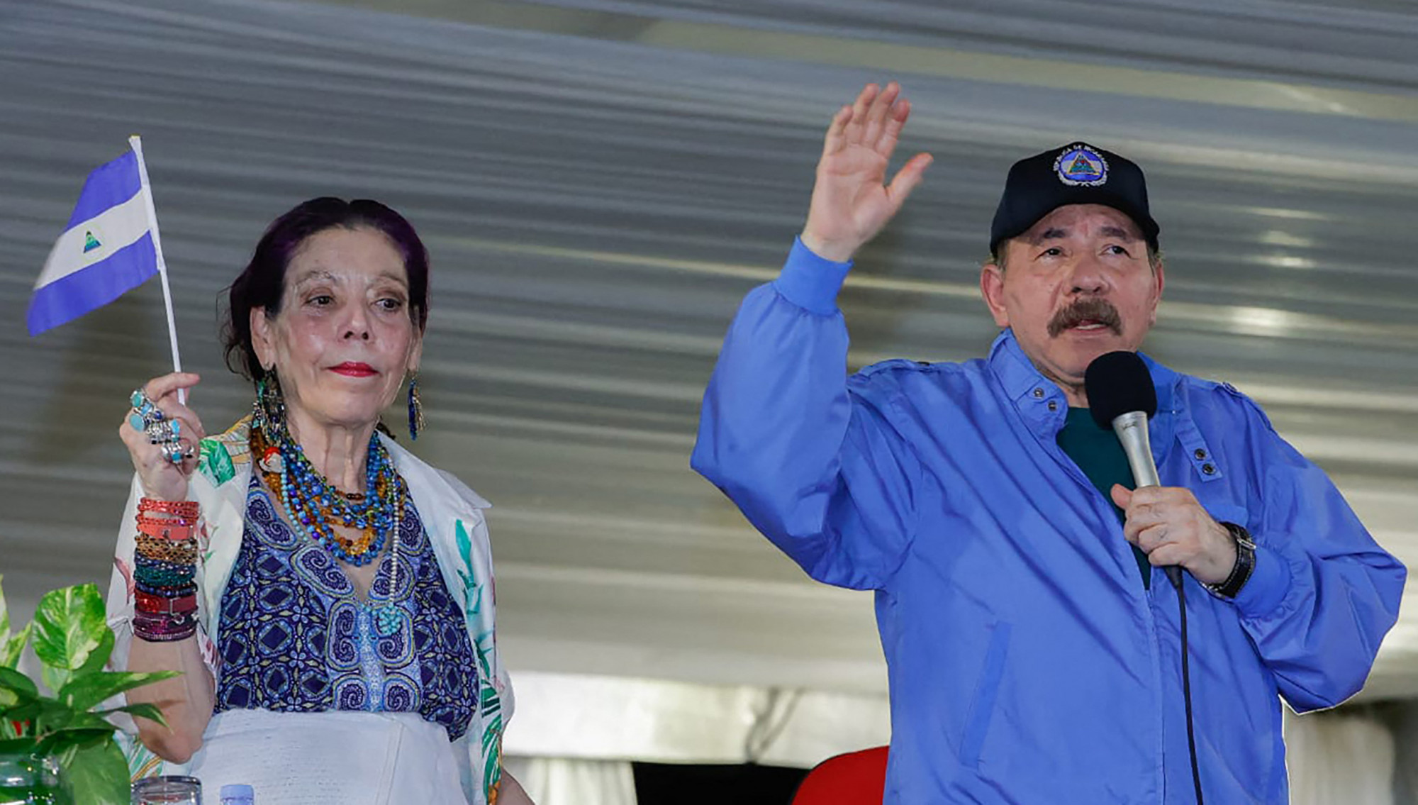 Az elnöki pár, Rosario Murillo és Daniel Ortega