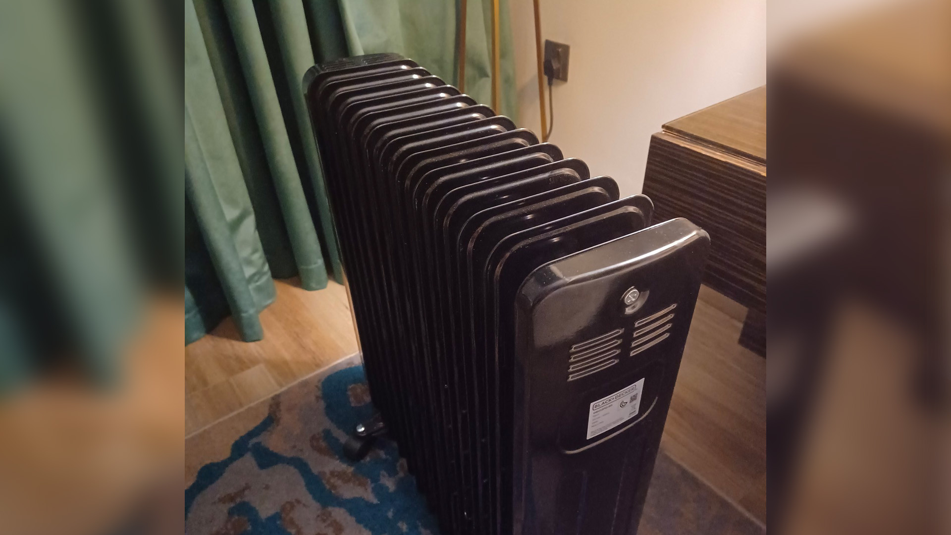 A dubaji klímakonferencián fűtőtestet állítottak be egy szobába, mert nem tudják kikapcsolni a légkondit