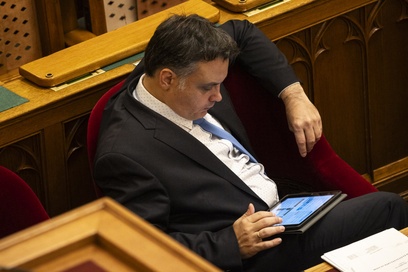 Számos próbálkozás a december 24-e munkaszüneti nappá nyilvánítására: Többek között a Párbeszéd és a Jobbik is küzdött, de a Fidesz-KDNP mindig leszavazta. Számos próbálkozás a december 24-e munkaszüneti nappá nyilvánítására: Többek között a Párbeszéd és a Jobbik is küzdött, de a Fidesz-KDNP mindig leszavazta.