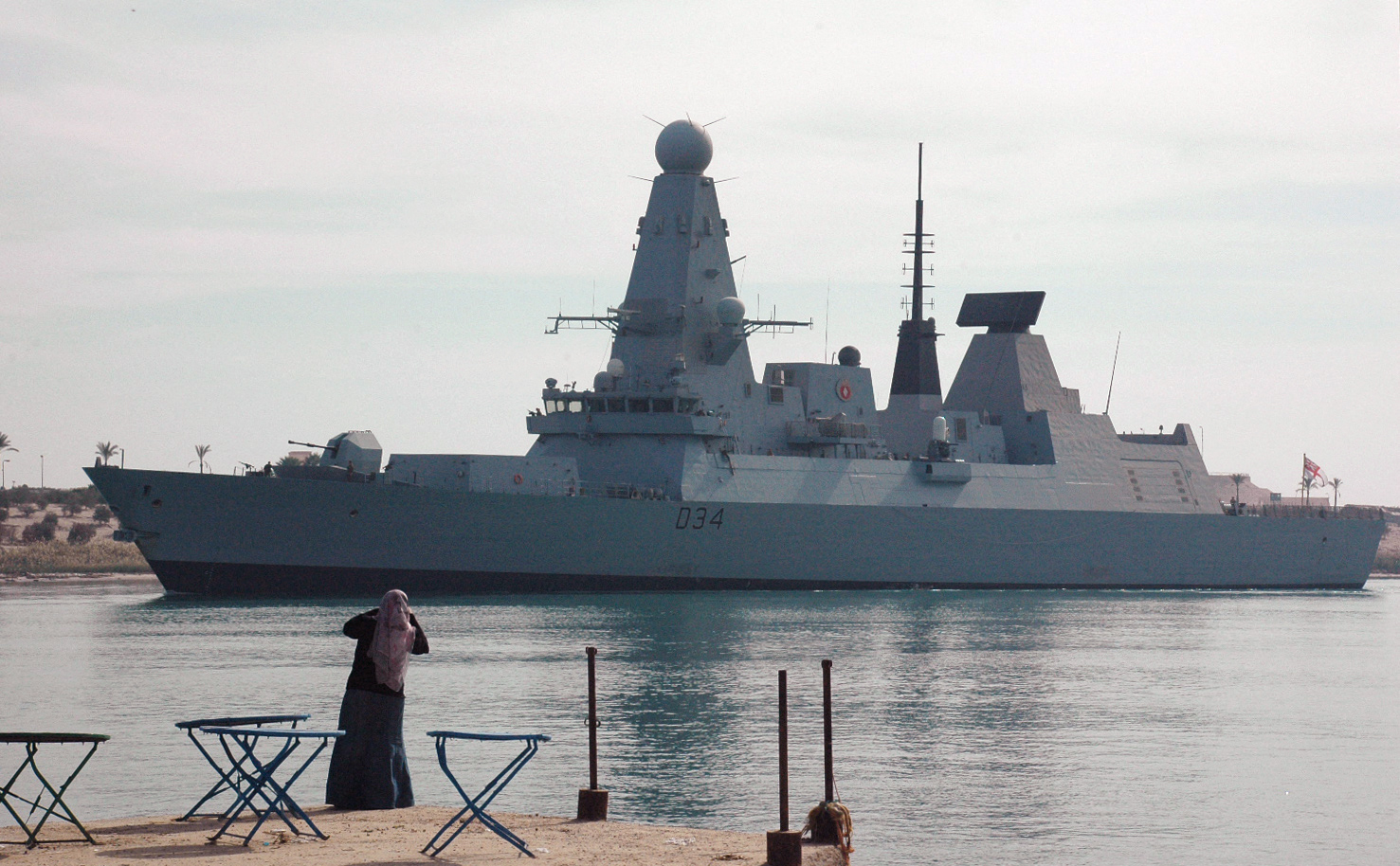Hajókra támadó drónt lőtt le a Vörös-tengeren egy brit romboló
