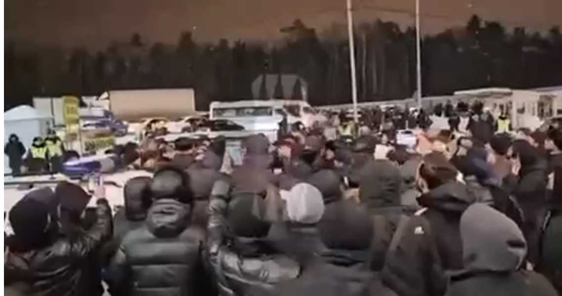 Bevándorlókkal verekedtek össze a rendőrök Moszkvában