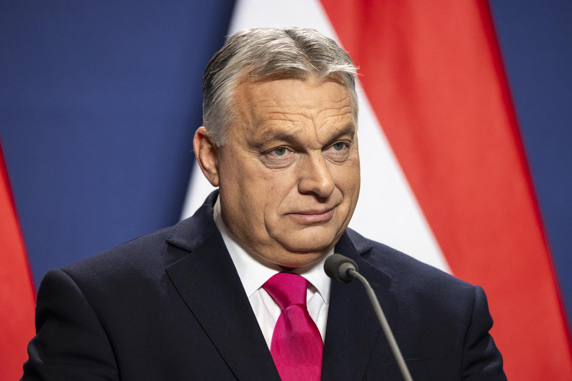 Orbán: Nem vagyok keresztapa