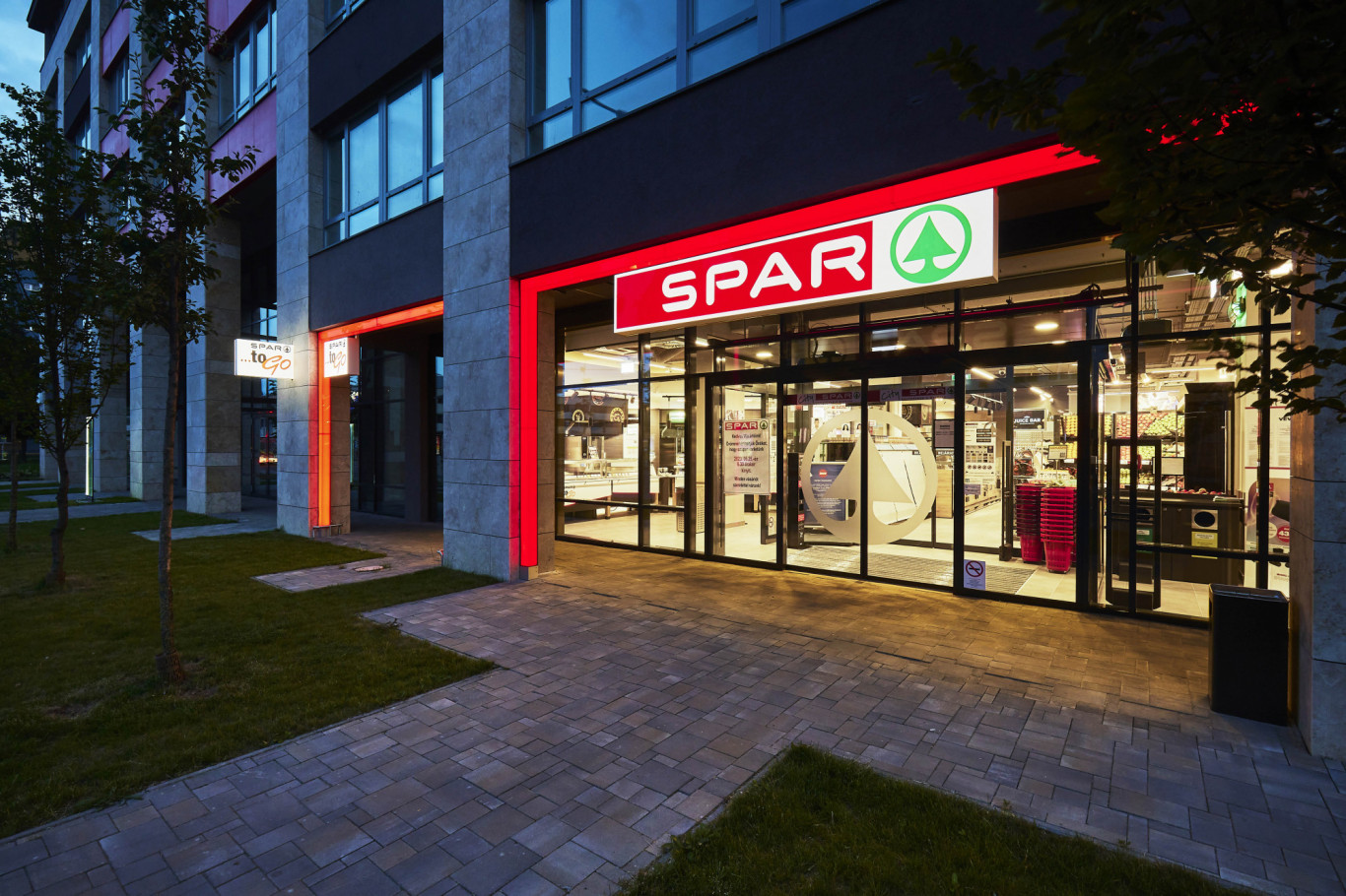Orbán Balázs: A kormány akár jogi úton is elégtételt venne a Spar-ügyben