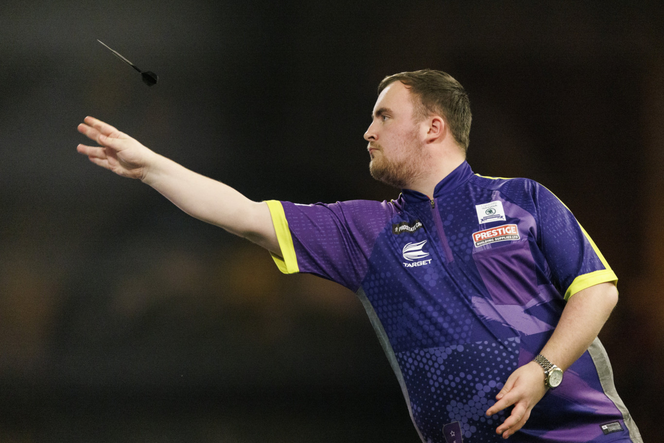 Nem elég, hogy kezdésként dobott egy 9 nyilast, végül simán meg is nyerte a Bahrain Masters dartstornát Luke Littler