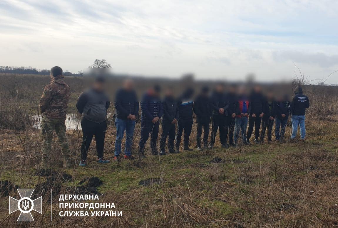 A magyar határon próbált átszökni 12 kárpátaljai férfi
