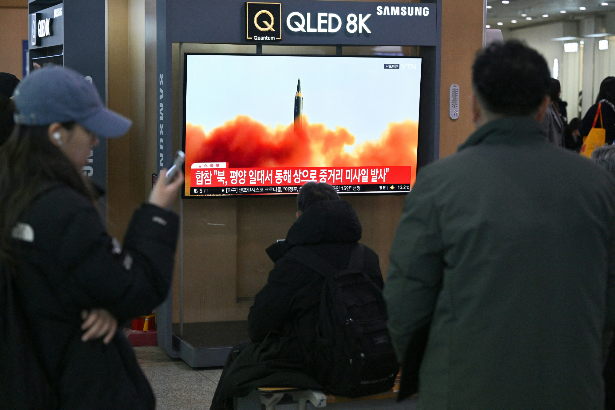 Szilárd hajtóanyaggal működő hiperszonikus rakétát tesztelt Észak-Korea