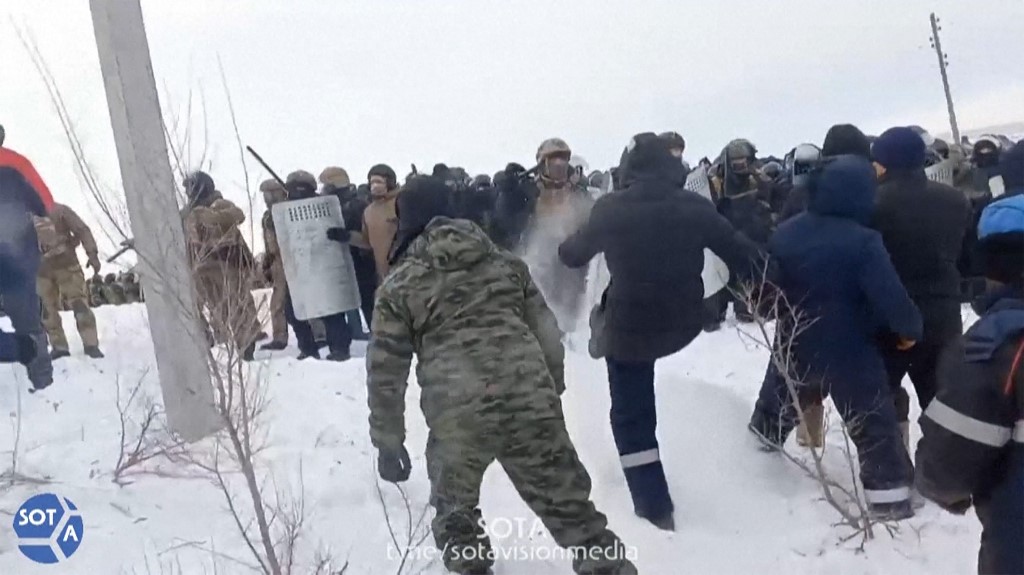 Tüntetők csaptak össze rohamrendőrökkel Oroszországban
