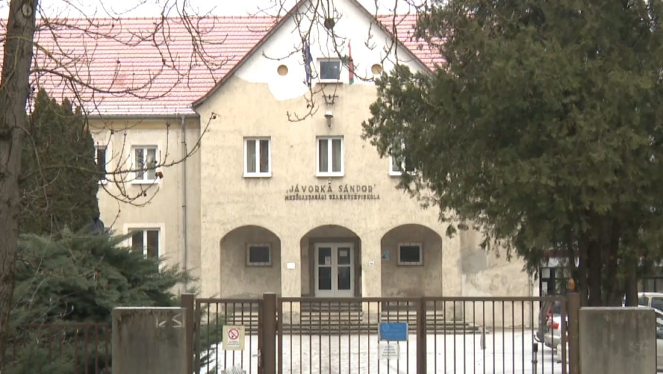 Rossz a kazán, 12 fokban tanulnak a tatai szakképző diákjai