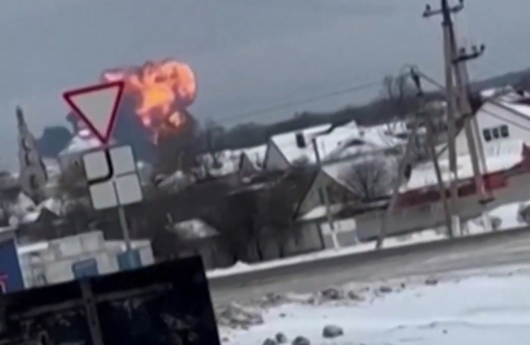 Videóra vették az orosz IL-76-os repülő lezuhanását