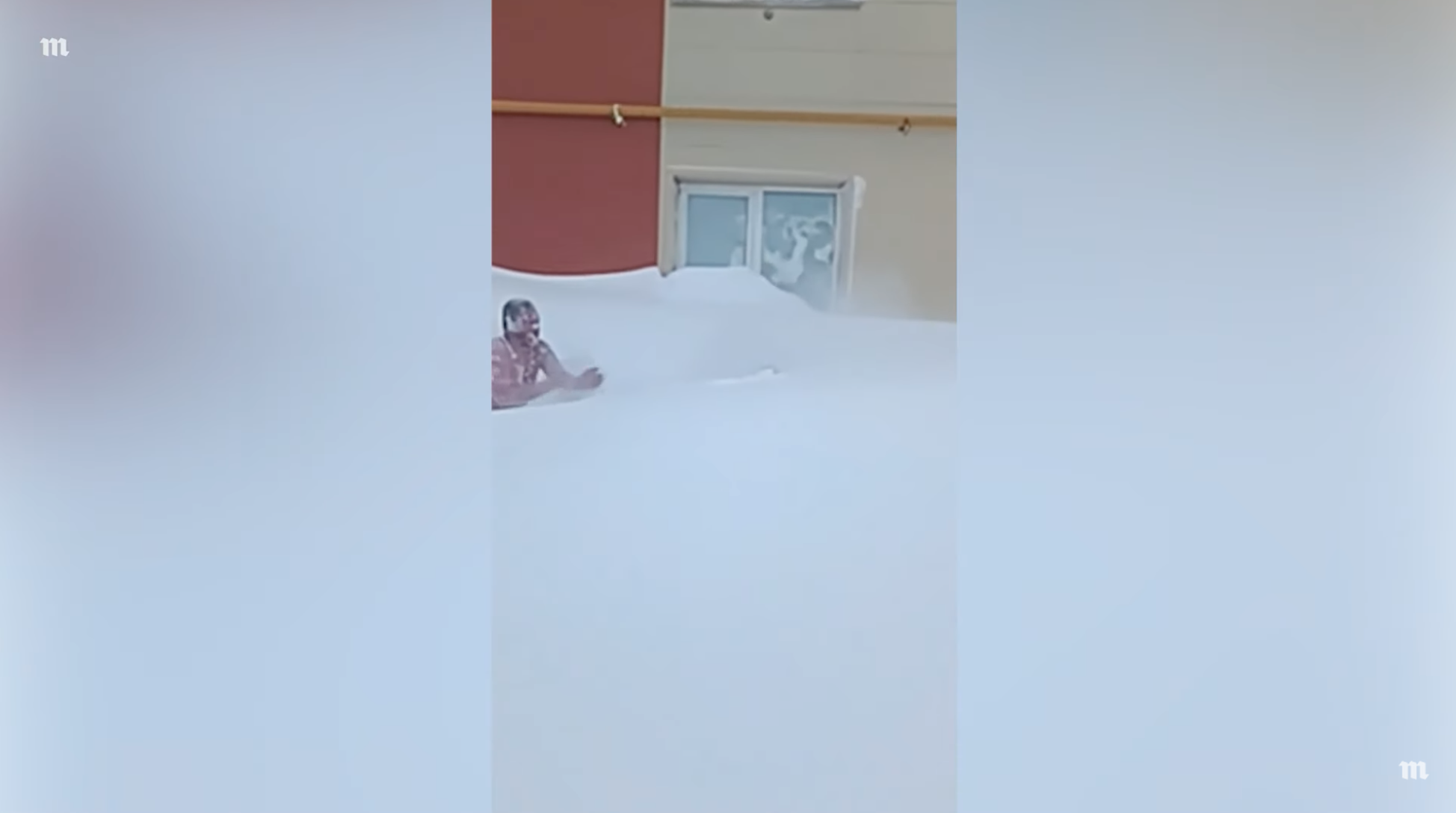 Ennyi hó csak a mesében van, és ezen a videón, amit a Szahalin-szigetet mindentől elzáró ciklon alkalmából készítettek