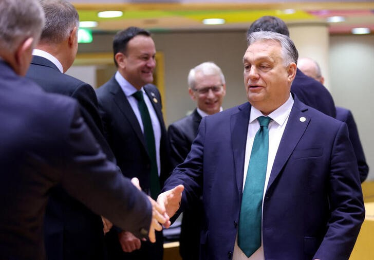 Az Európai Tanács egyhangúlag szavazta meg az Ukrajnának szánt 50 milliárd eurót, cserébe Orbán is kapott engedményt