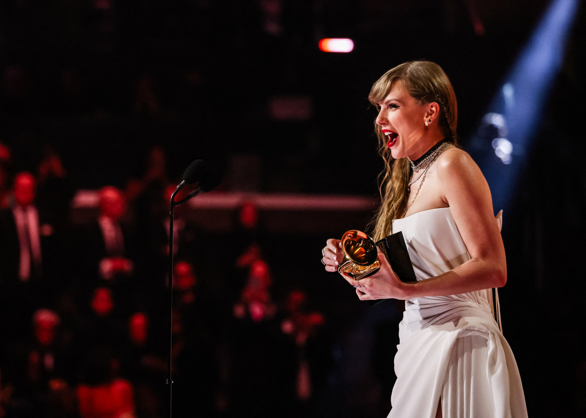 Taylor Swift történelmet írt a Grammy-gálán