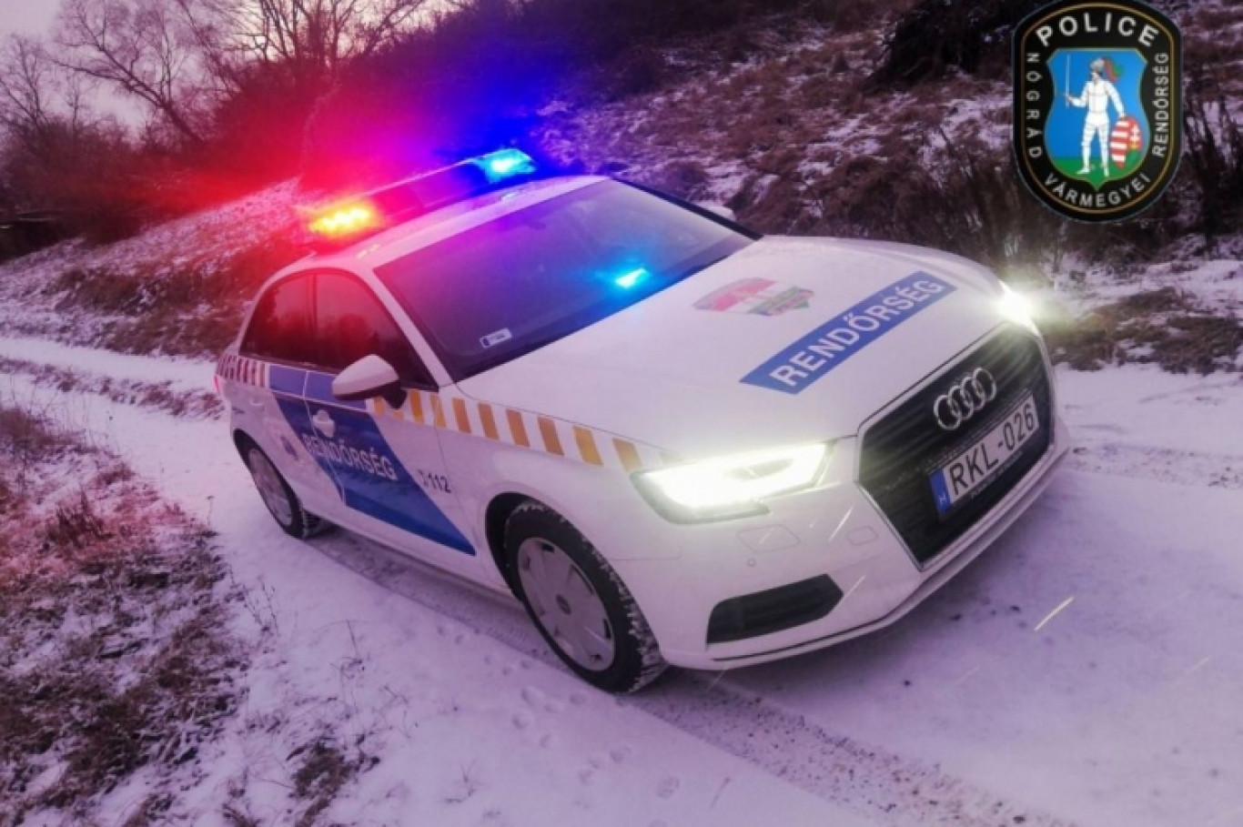 Rendőrök ébresztették az elbóbiskolt betörőt