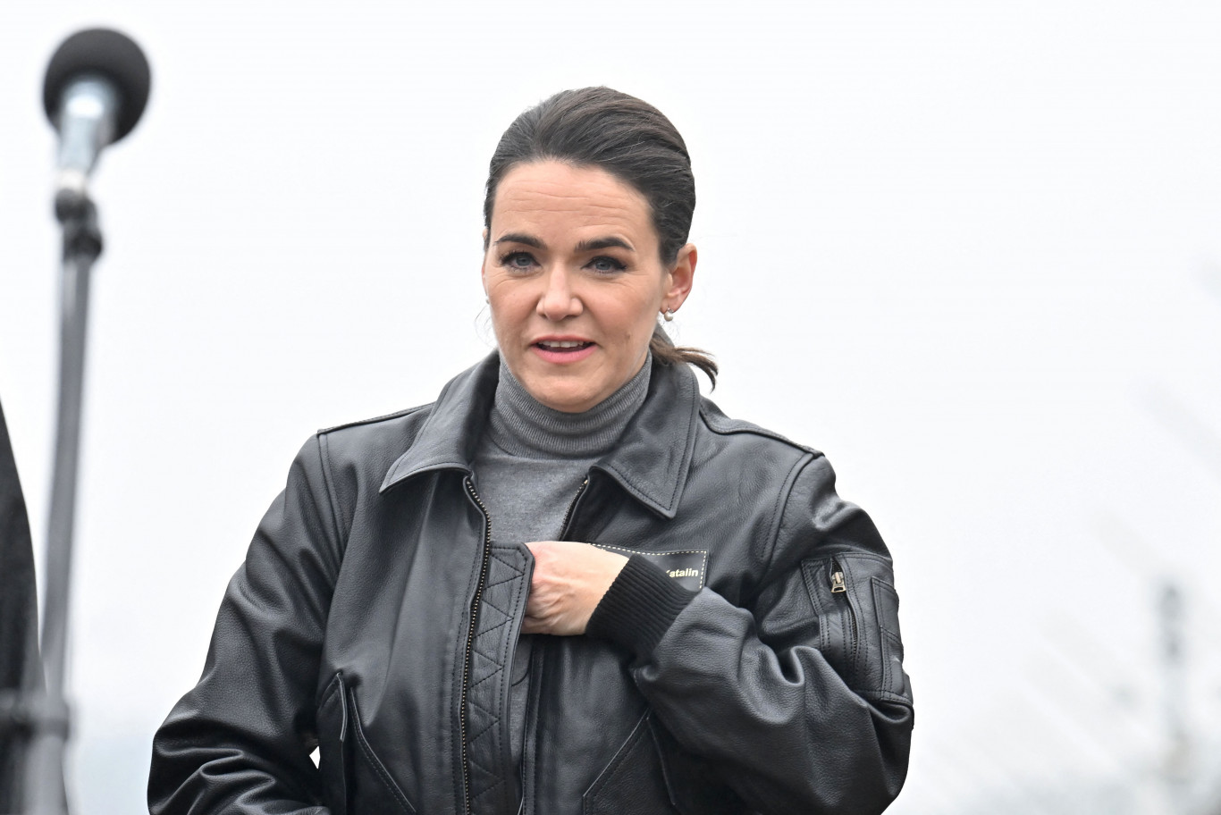 Novák Katalin egy olyan nőt is kimentett, aki bizalmas adatok után kutatott a bíróságon