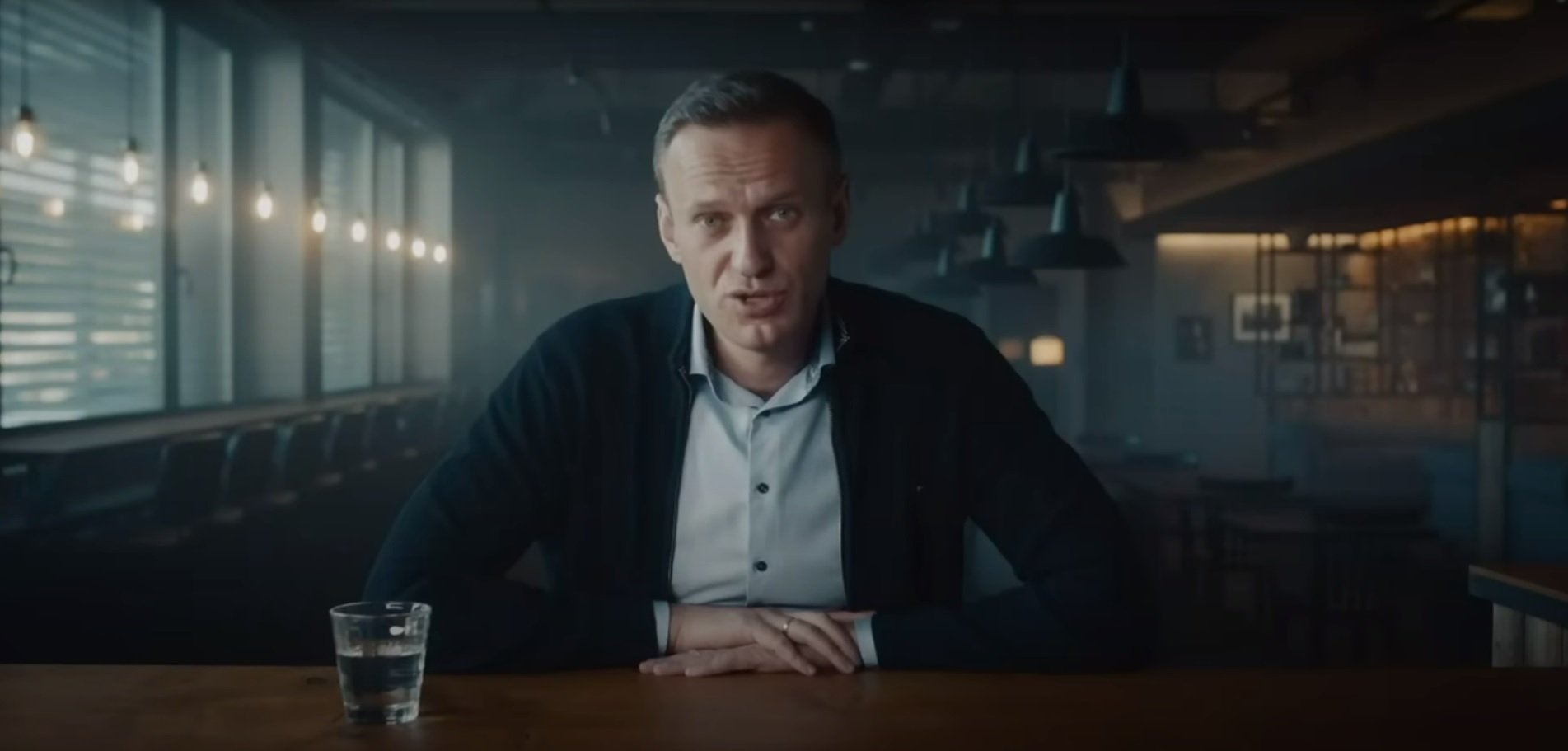 Alekszej Navalnij beszél a dokumentumfilmben