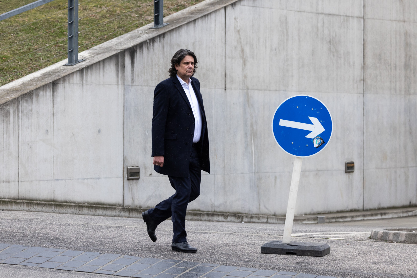 Három héttel a Kutyapárt után a Momentum is porcukorral kínálja Deutsch Tamást