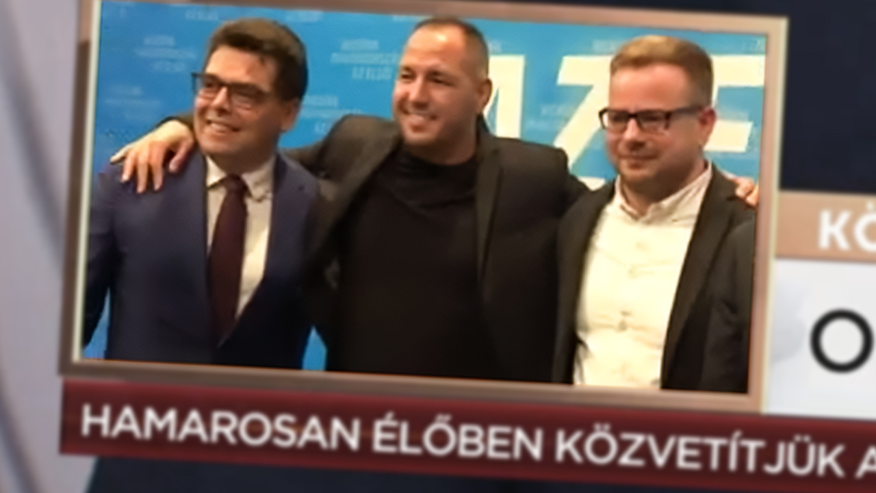 Orbán évértékelőjén pózolt Curtis