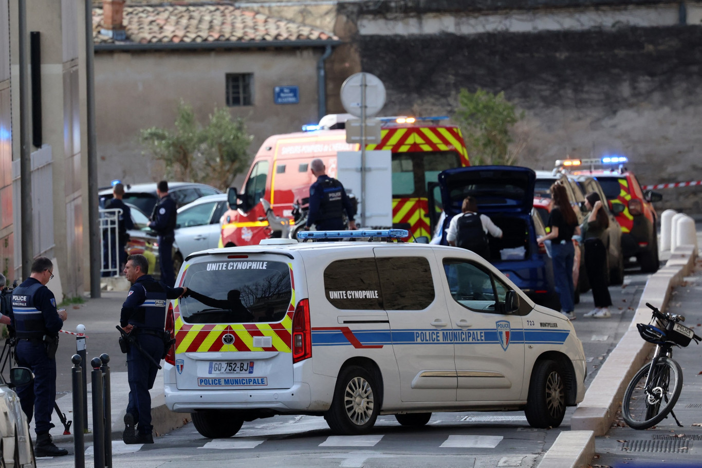 Agyonlőtte a feleségét, majd saját magát is a valóper miatt érkező férj a montpellier-i bíróság lépcsőin