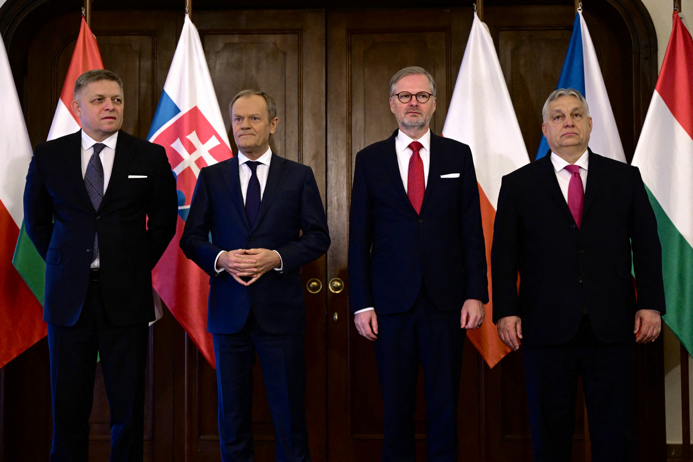 Orbánt kifütyülték, Ficót hazaküldték a tüntetők a visegrádi négyek csúcstalálkozóján