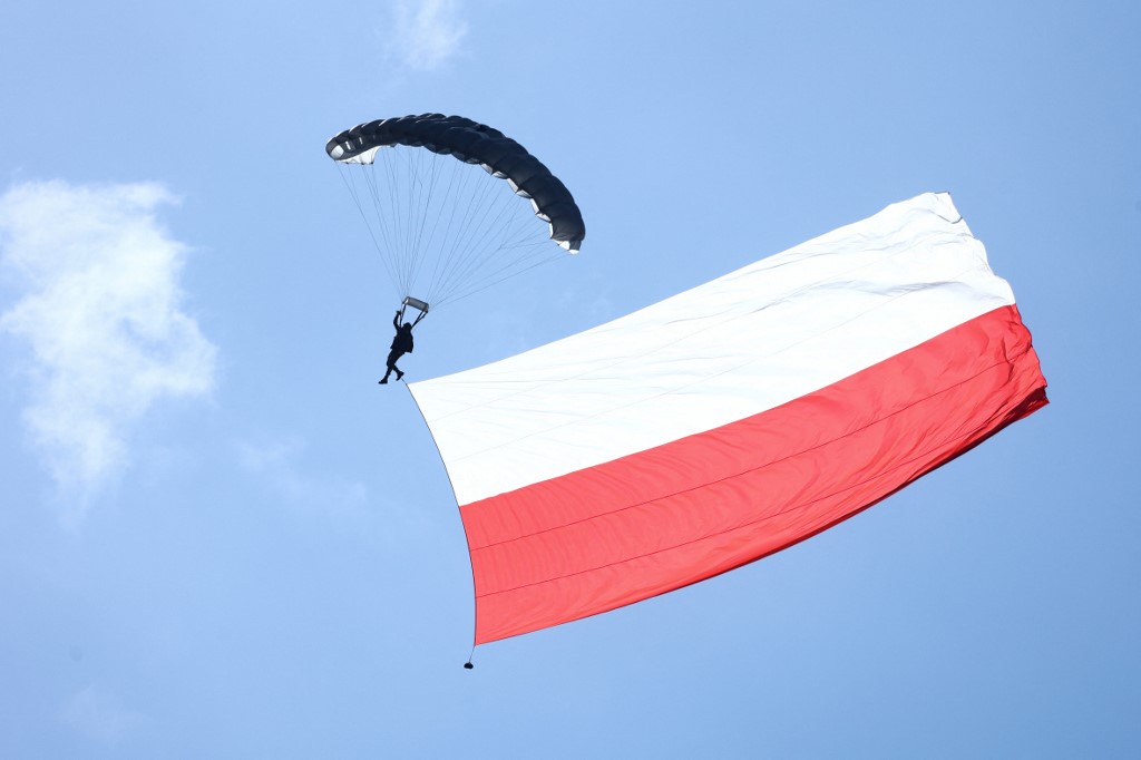 Lengyelország 2,5 milliárd dollárért vásárol amerikai légvédelmi rendszert
