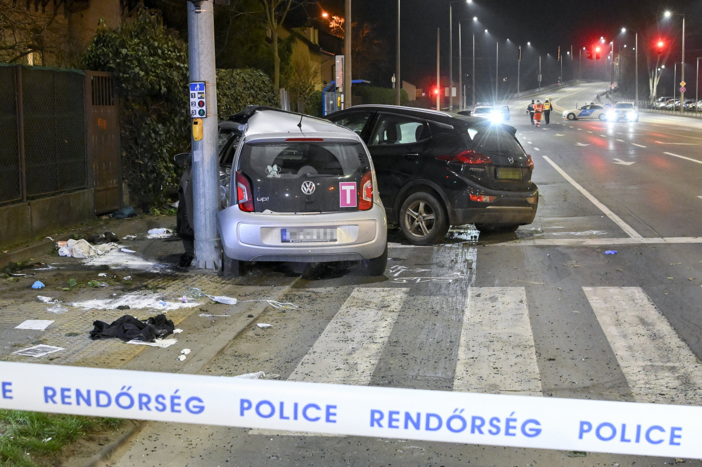 Több gyalogost elsodort két autó Debrecenben