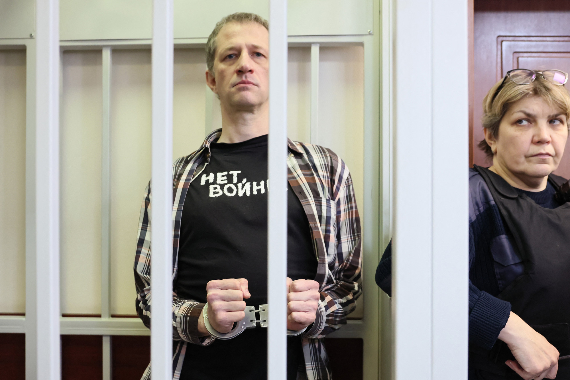 Az utolsó szó jogán minden ukrántól bocsánatot kért egy börtönre ítélt orosz újságíró