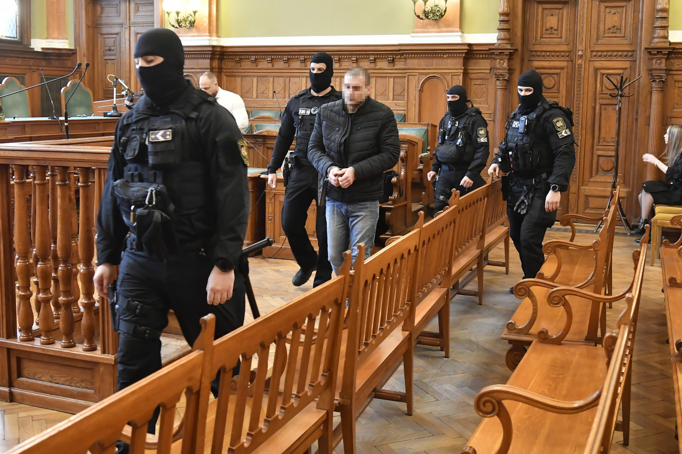 Felmentették az újbudai rendőrgyilkost, börtön helyett kényszergyógykezelésre ítélte a bíróság
