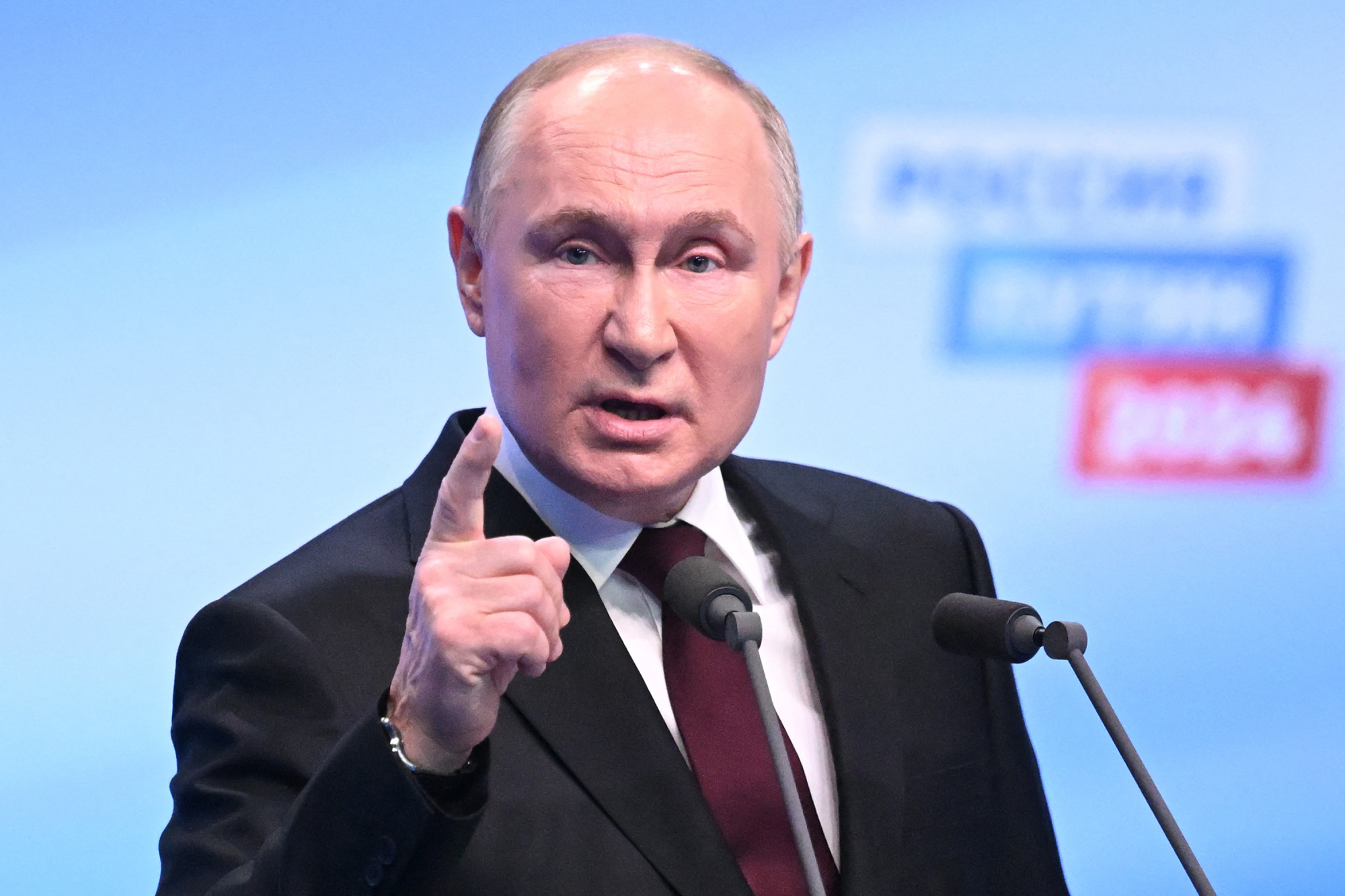 Putyin bejelentette Oroszország feltételeit az ukrajnai tűzszünethez