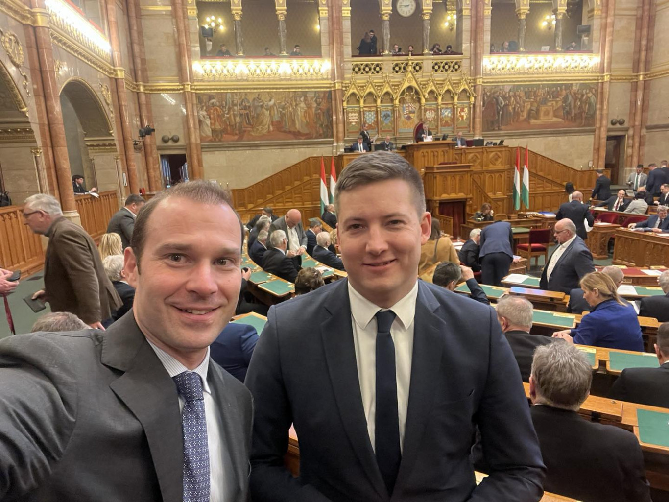 Rogán titkosszolgálati államtitkára beült a Fidesz-frakcióba