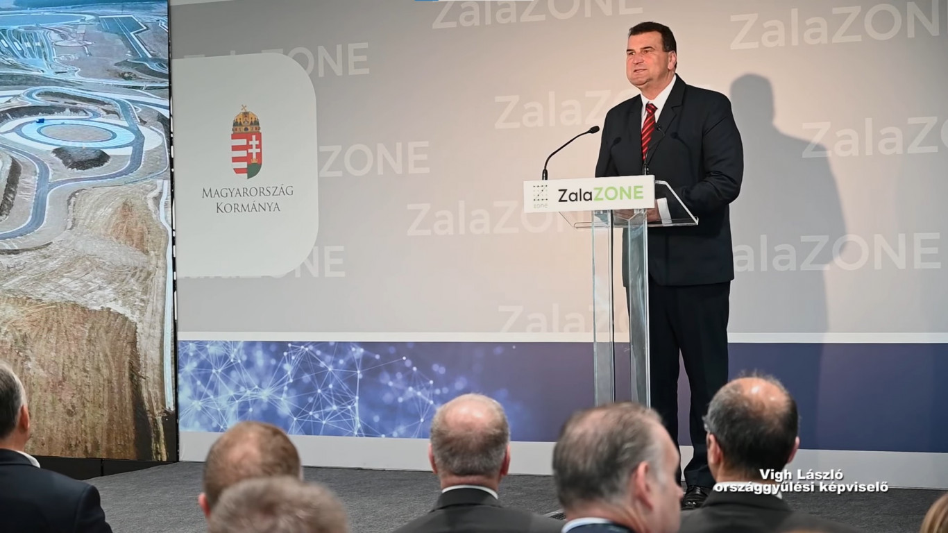Okozsváros, szmártciti épül Mongóliában