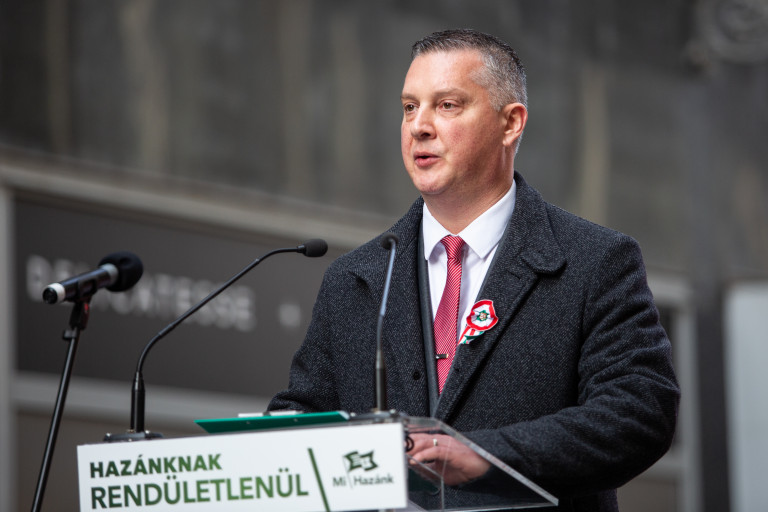 Dr. Grundtner András