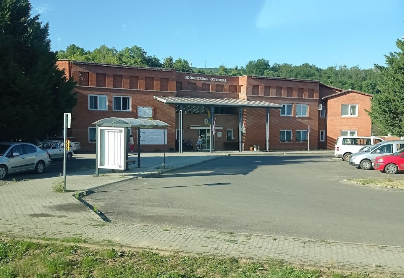 Meghalt egy férfi, miután bántalmazták egy tokaji idősotthonban