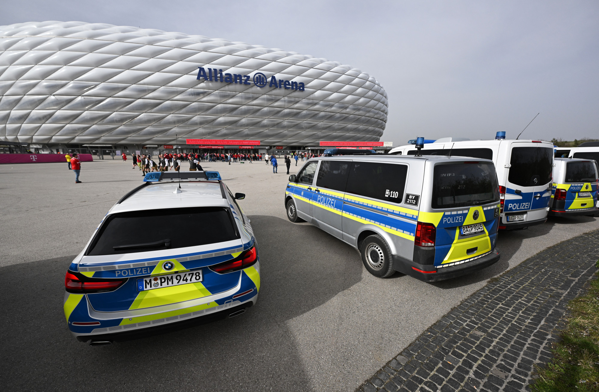 Egy fenyegető fotó miatt rendeltek el fokozott terrorkészültséget a Bayern  München–Dortmundon