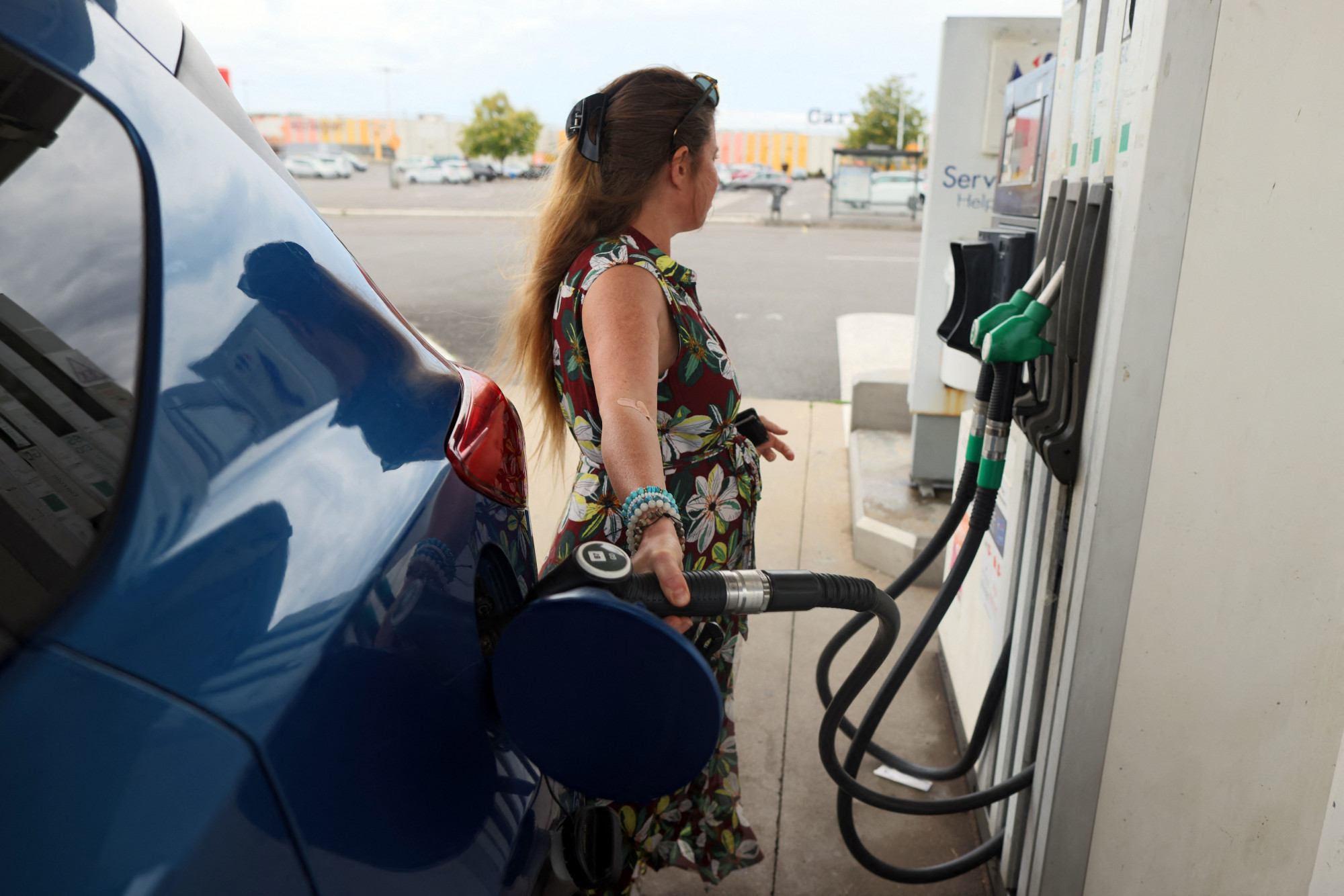 Összevissza fizetnek üzemanyag-támogatást a tanároknak a tankerületek