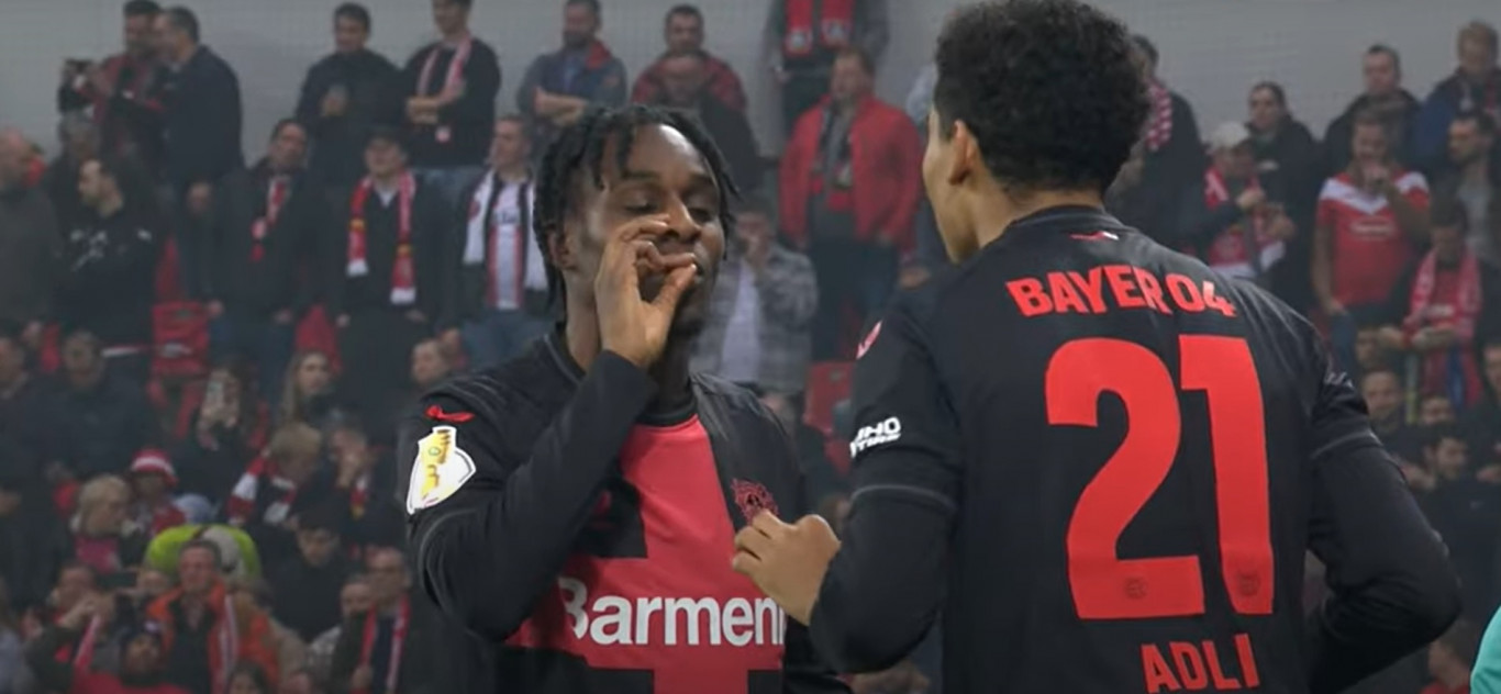 Füves gólörömmel ünnepelt a Bayer Leverkusen játékosa