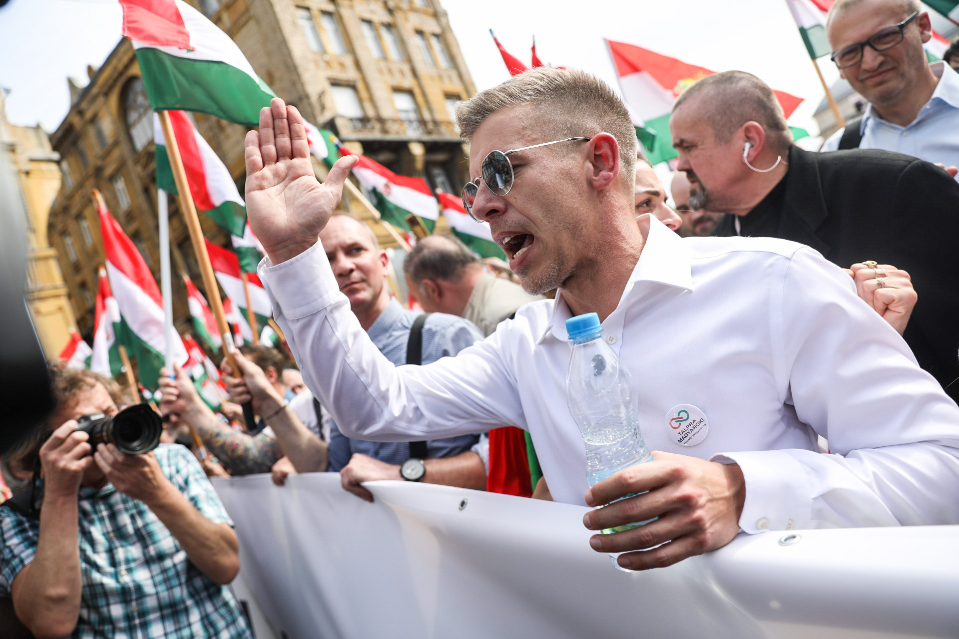 Hogy viszonyul az ellenzék Magyar Péterhez, aki őket is leváltaná?
