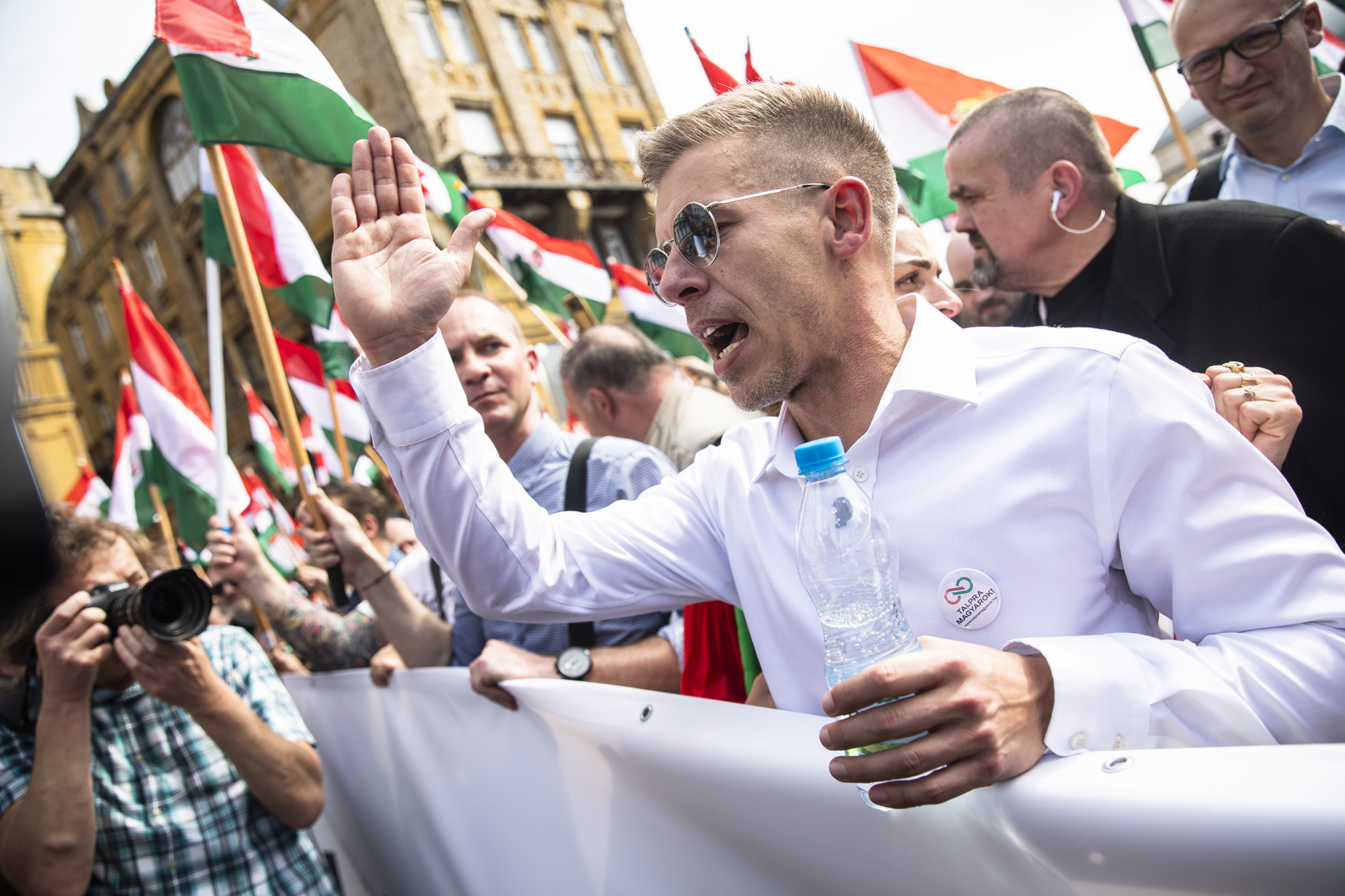 Magyar Péter legfrissebb számai: 538 pályázó, 40 milliós tüntetés, napi 6-8 település