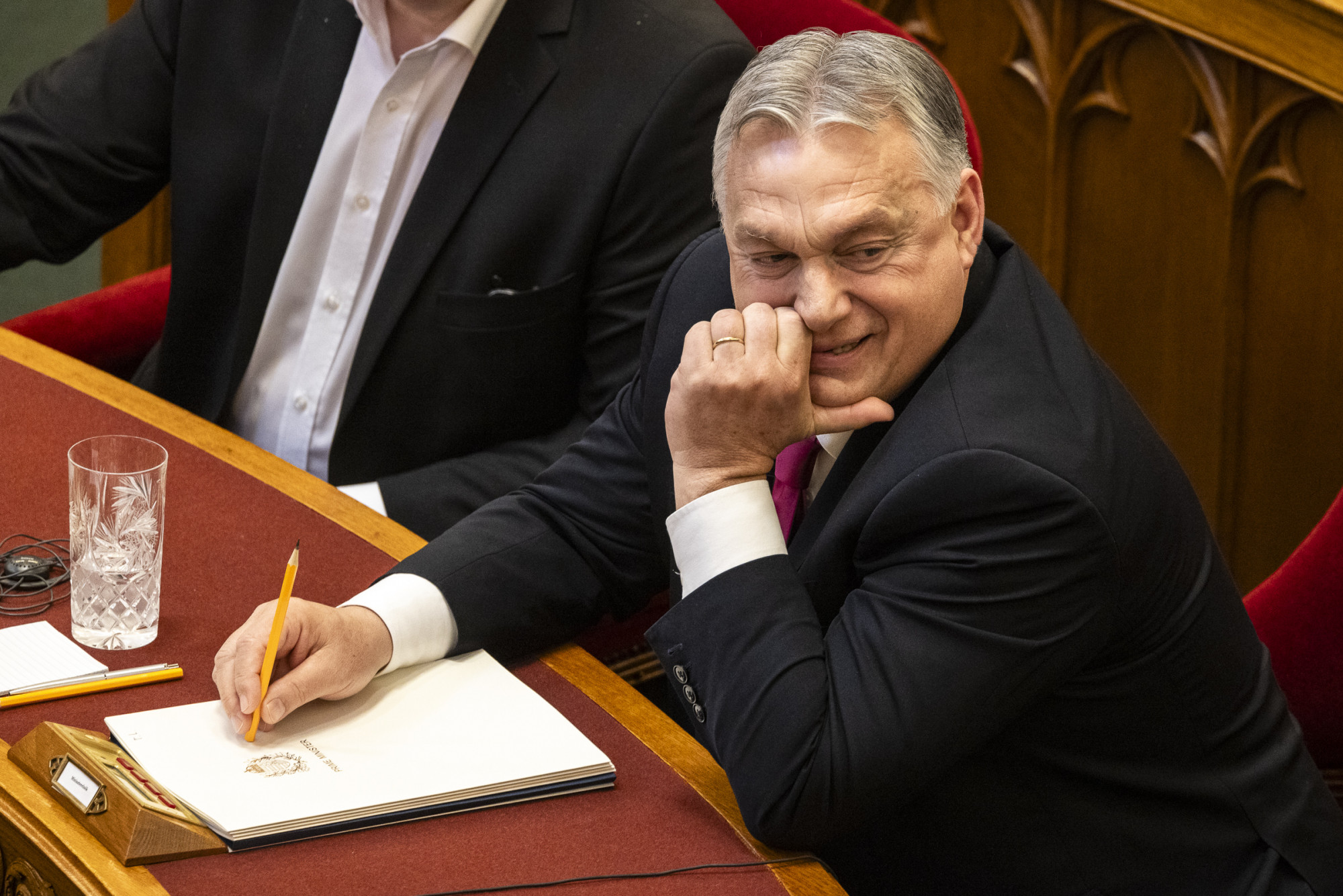 A hétfő, amikor Orbán, Rogán, Polt és Matolcsy egyszerre voltak a parlamentben