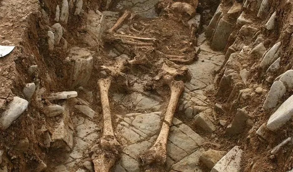 Rejtélyes középkori temetőt tártak fel Walesben