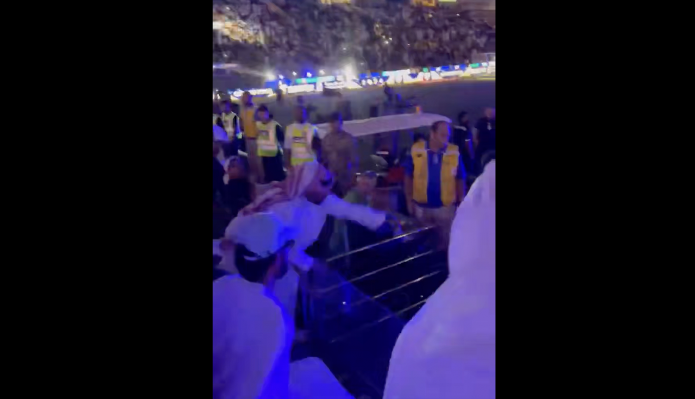 Egy dühös szurkoló megkorbácsolta Benzema és Kanté csapattársát a szaúdi Szuperkupa-döntő után