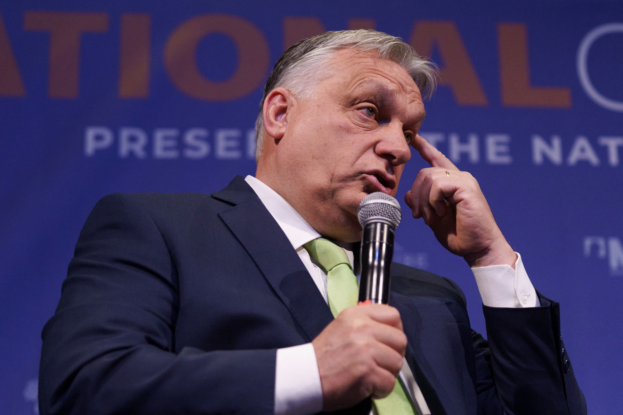 Orbán: A békére csak az szavaz, aki a Fideszre szavaz
