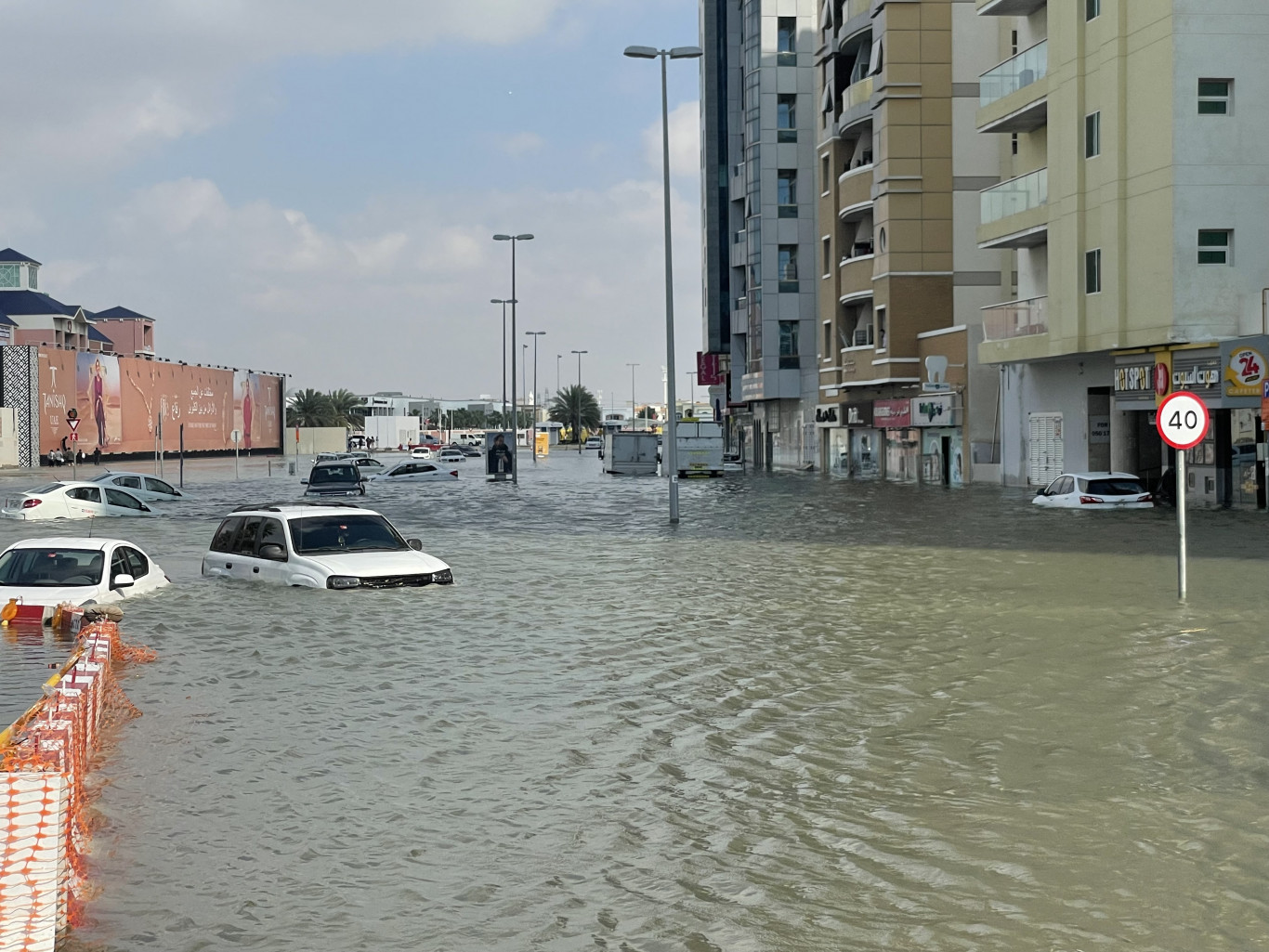 Káoszt hozott az apokaliptikus dubaji vihar