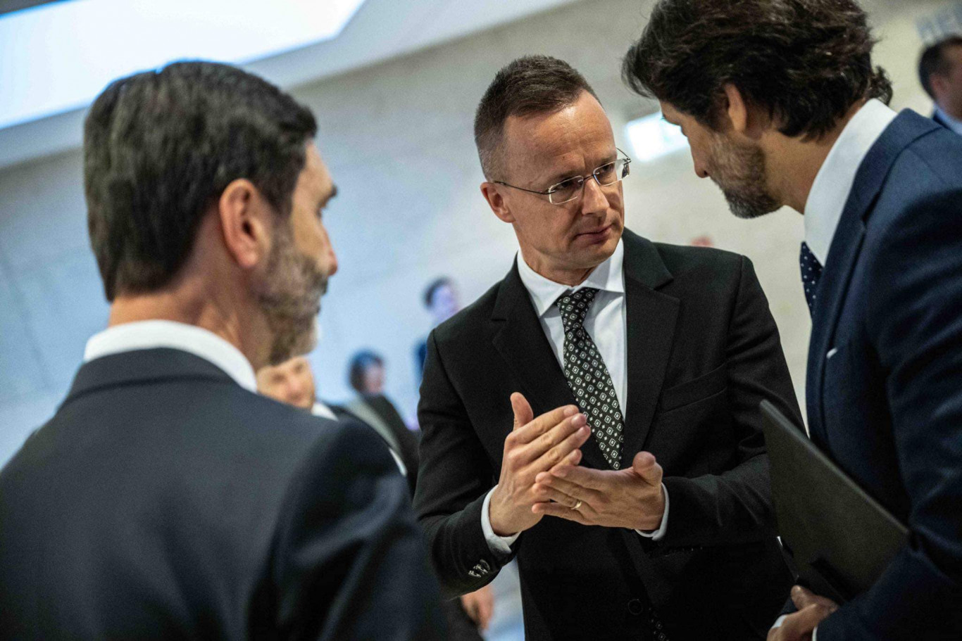 Szijjártó: Brüsszel világháborús készülődéssel reagál a mostanra kritikussá vált ukrajnai harctéri helyzetre