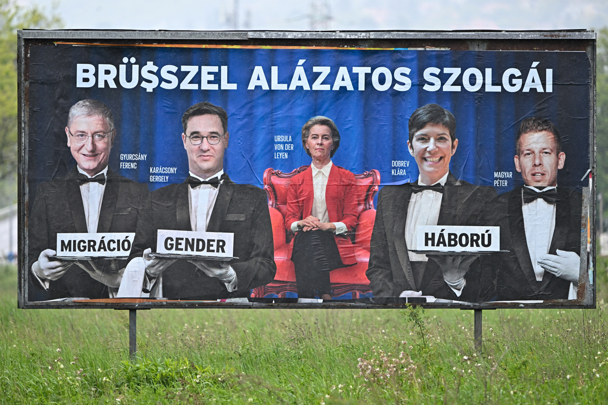 10+1 év plakáthisztéria Rogán Antal és Balásy Gyula Magyarországán