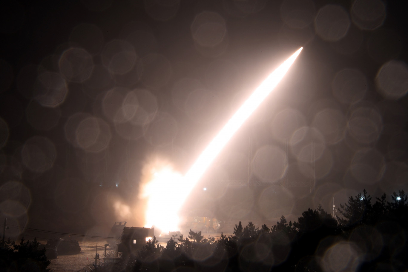 Amerikai gyártmányú rakétákat hatástalaníthatott az orosz légvédelem a Krím felett
