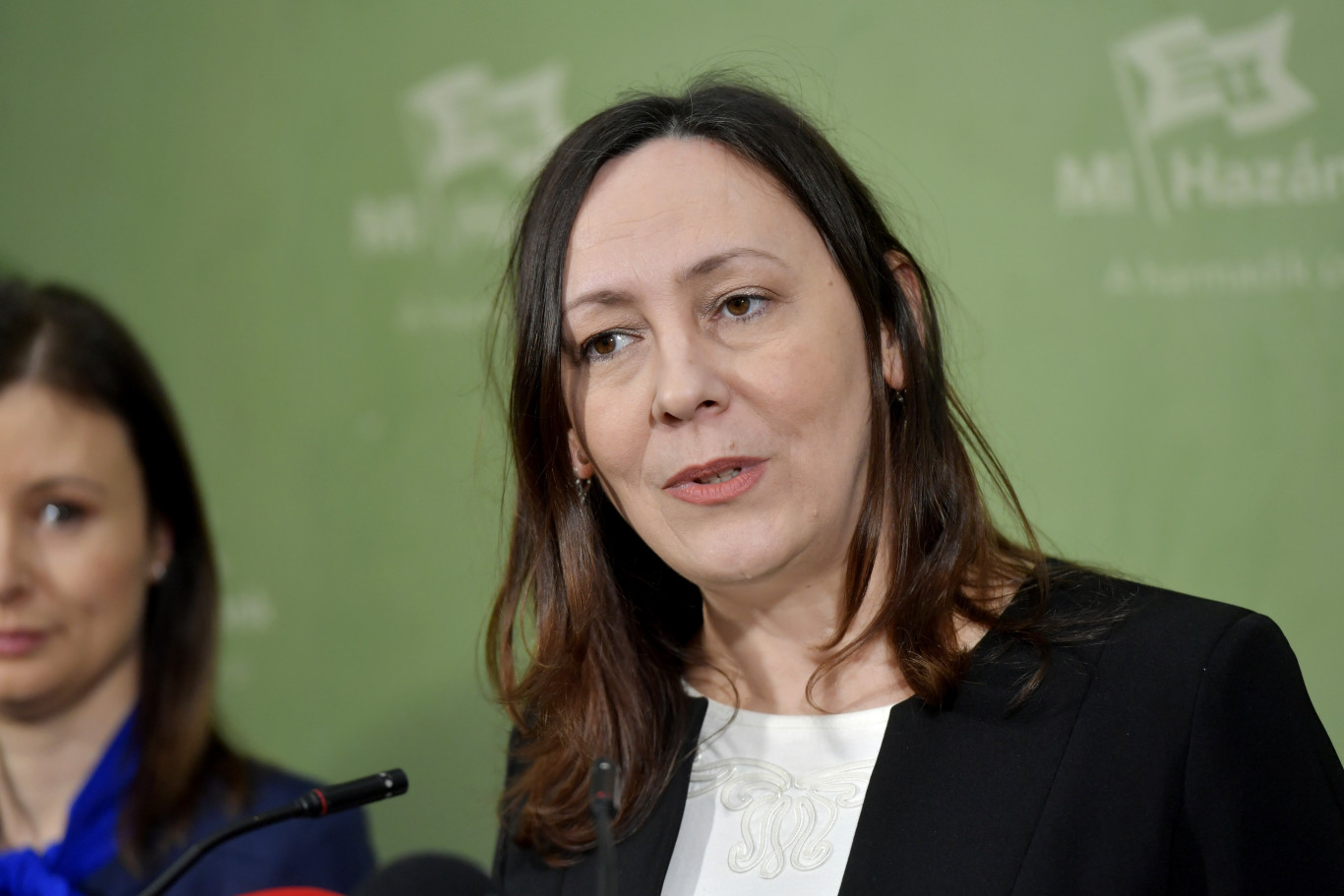 Felmondott a Magyarságkutató Intézetnél Borvendég Zsuzsanna, hogy a Mi Hazánknak kampányolhasson
