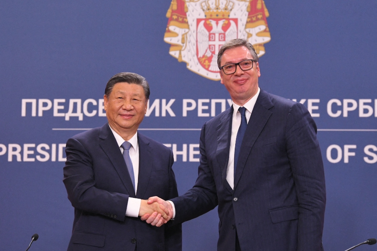 Hszi Csin-ping látogatása után szorosabban együttműködik Kínával a szerb kormánysajtó