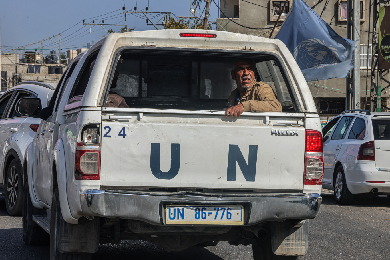 Egy ENSZ-alkalmazott is meghalt Gázában, épp egy kórházba tartott, amikor eltalálták az autóját