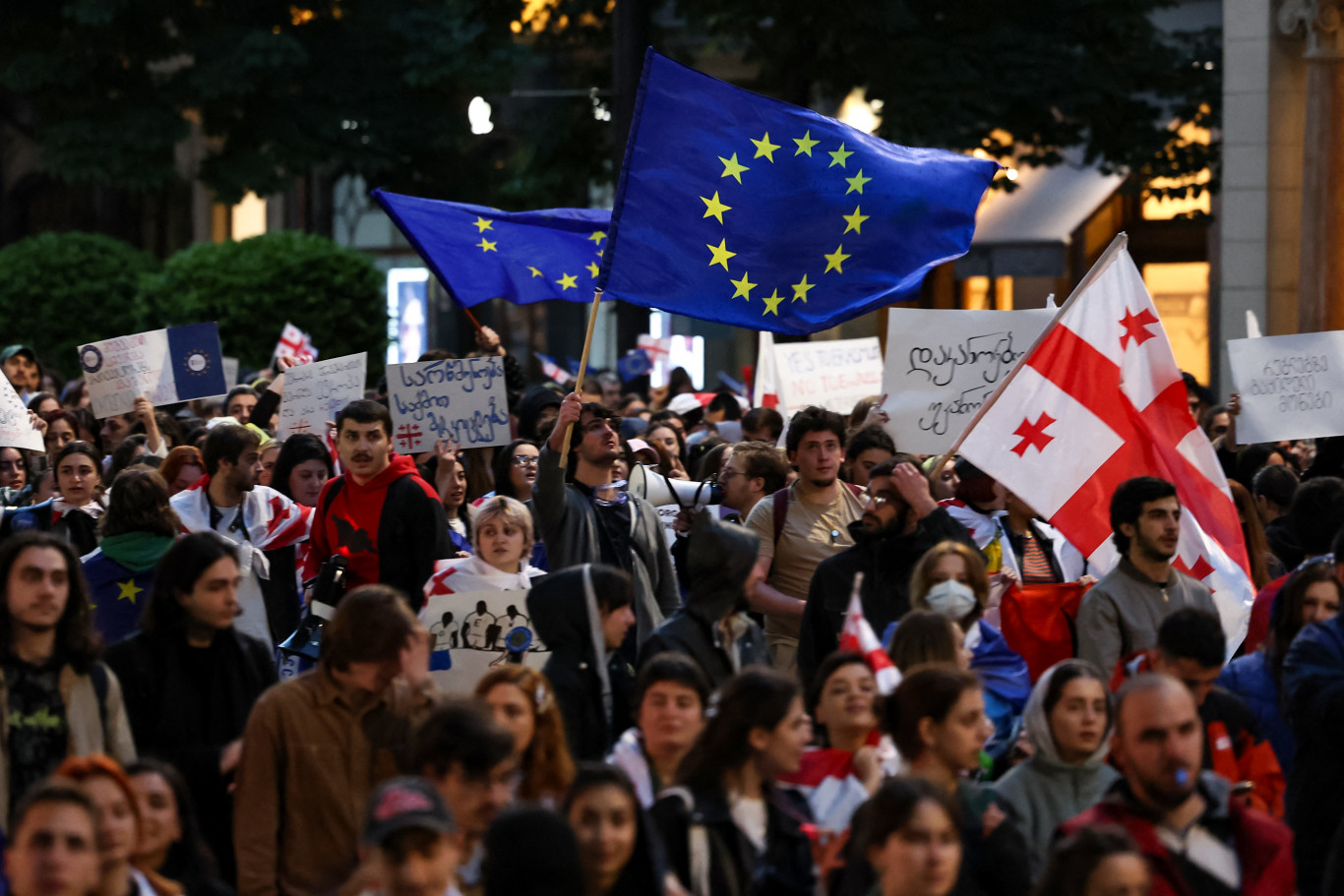 Magyarország elgáncsolta a közös uniós nyilatkozatot a grúziai „külföldi ügynöktörvényről”