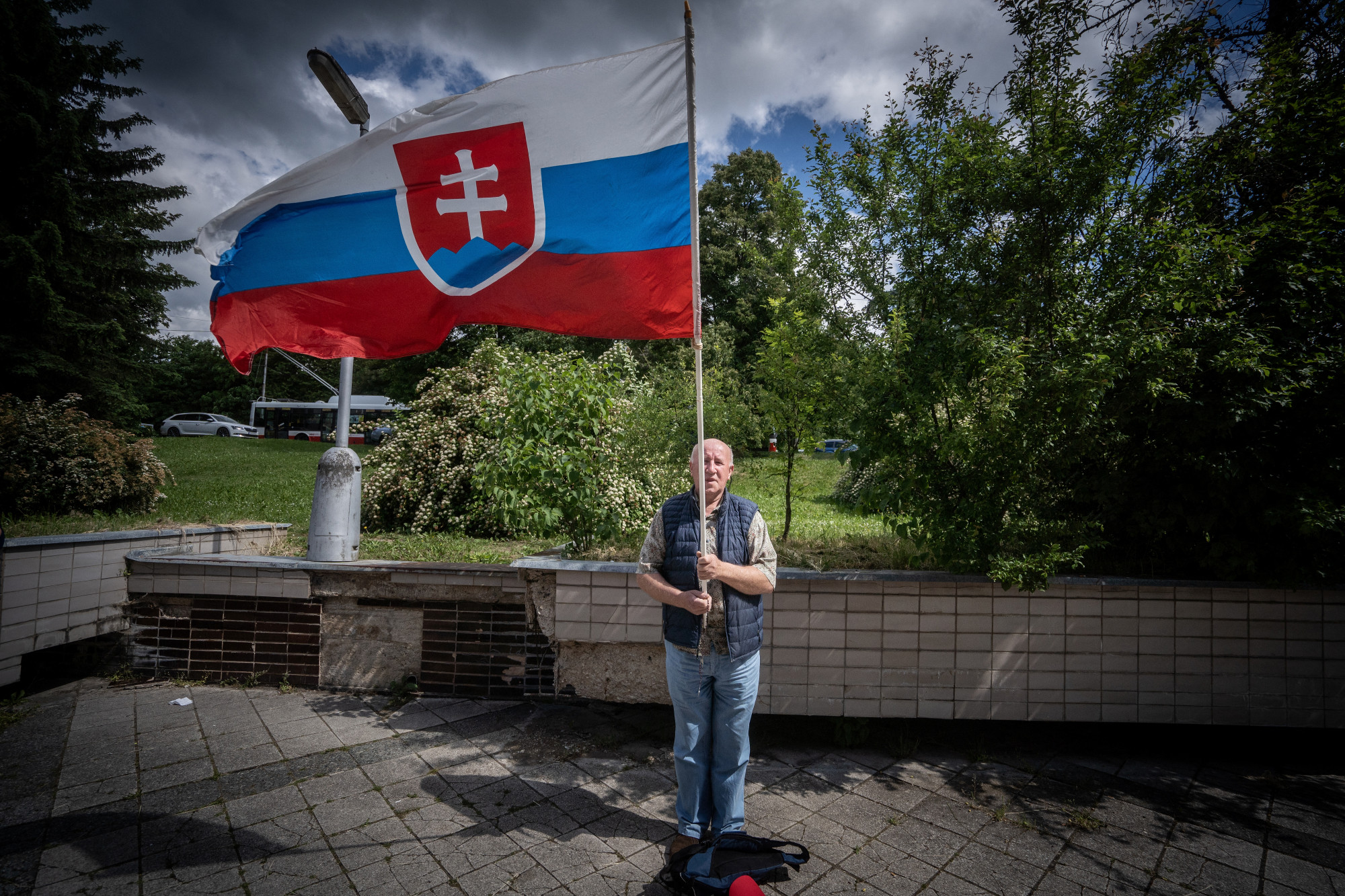 Költői túlzás, hogy a polgárháború küszöbén állna Szlovákia a Robert Fico-merénylet után, nyugalom van Pozsonyban